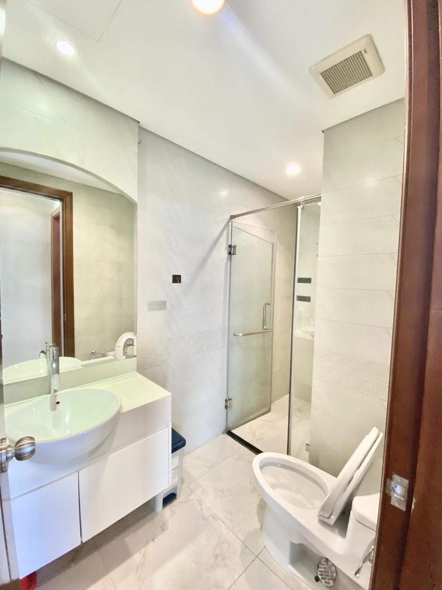 Mott Haven Apart - Vinhomes Central Park, Landmark 81 Area & Ice Rink โฮจิมินห์ซิตี้ ภายนอก รูปภาพ