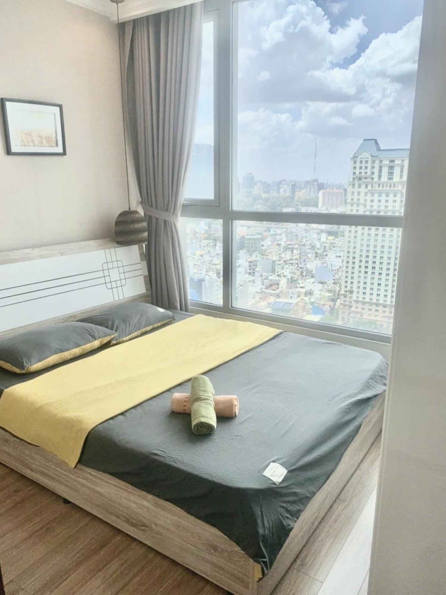 Mott Haven Apart - Vinhomes Central Park, Landmark 81 Area & Ice Rink โฮจิมินห์ซิตี้ ภายนอก รูปภาพ